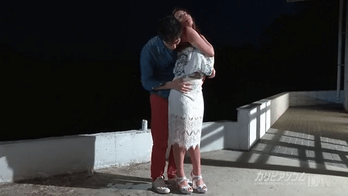 Gạ tình cô bạn thân vào khách sạn làm chuyện đó